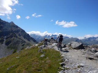 Sulla dorsale dalla punta al colle della Croce.