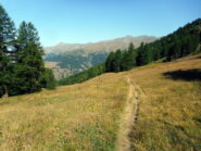 in salita meglio seguire il sentiero che sale più dolce verso la Collette de Gilly