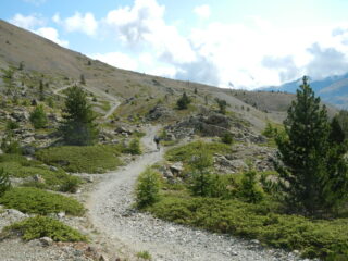 il bel tratto a mezzacosta verso il Lago dei Sette Colori