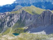 il lago degli Alberghi dalla cima