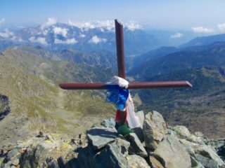 la croce di ferro sulla cima 