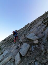 il ripido sentiero di salita