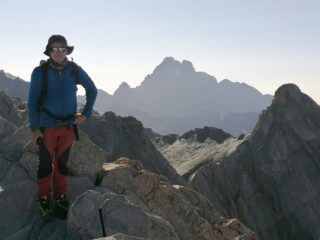 la piramide del Monviso e quella del Pic d'Asti (dx)