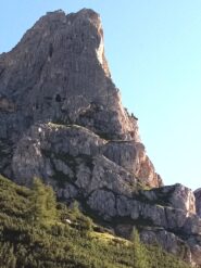 Lo spigolo salendo da passo Falzarego (col Gallina) 