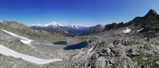 laghi. Bianco e Grand Assaly a ds.