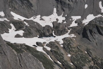 Il lago di Bonalex ancora nella neve