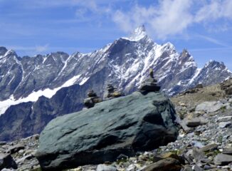 La Dent d'Herens, al ritorno, vista dal punto dove si abbandona il sentiero 15 per rientrare a Cime Bianche-Laghi.