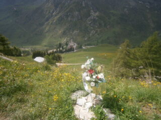 in discesa verso il santuario