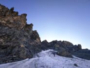 Accesso al canalino, punto d'incrocio con le cordate che salgono dagli altri rifugi.