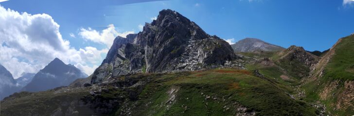 la Bellecombe in secondo piano