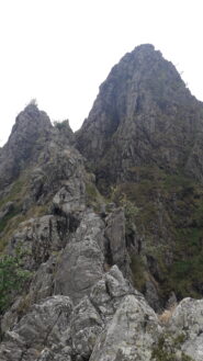 dove la cresta piega decisamente a sx..