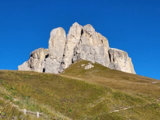 Gruppo del Sella visto dal Passo Sella...1a, 2a e 3a torre