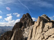 Vista sulla Rocca la Meja dall’uscita della via 