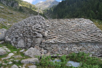 Foto scontata, ma sempre d’impatto, all’alpeggio di Credemi