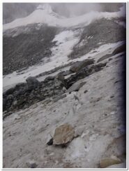 Un crepaccio scendendo dallo Zwischbergenpass