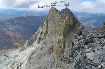 Vista dall'anticima di NE 3374mt.