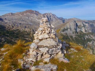 il grande cippo sulla cima