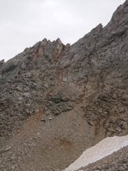 Uscita di emergenza vista dal sentiero Nord