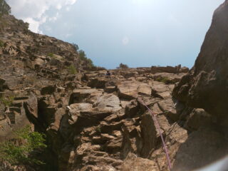 il quarto tiro - primo spit, molto a dx, e' stato smoschettato per non fare attrito.