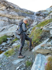 Nella ripida salita lungo il torrente