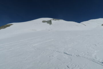 in questo tratto neve buona, più in altro crosta non portante