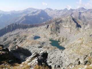 Laghi di Perafica e panorama Val Roja