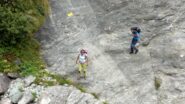 Sentiero nel tratto che attraversa il torrente con corde fisse