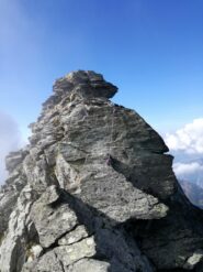Il cordino a metà cresta, messo dalla parte del ritorno.