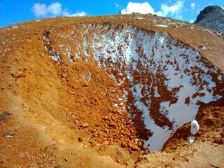 Inquietante cratere...