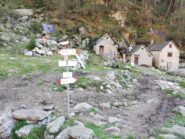 Bivio  tra i due sentieri.