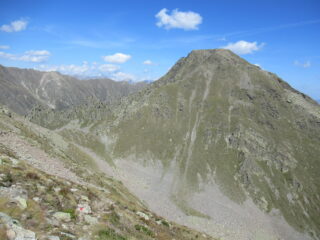 Il Monte Saletta visto dalla salita al Monte Laroussa