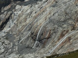 Colori sotto il ghiacciaio del Brouillard