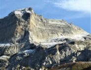 Helsenhorn con sotto il Bivacco Farello