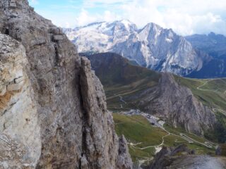 Marmolada e Vernel dalla croce del Sass Pordoi.
