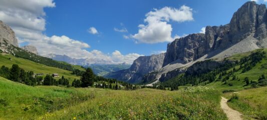 Uno sguardo verso la val Badia