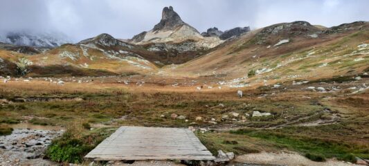 Gran Adritto dal bivio con il sentiero che sale al Col des Meandes