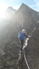 si procede sul filo con dietro la Gastaldi  e a sx il Monviso..