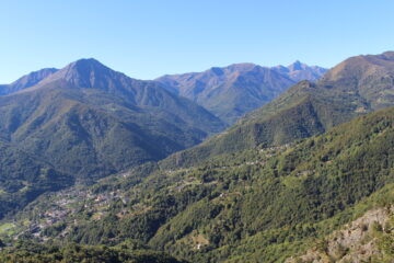 panoramica dal sentiero 135A - in primo piano M. Torretta del Prete 