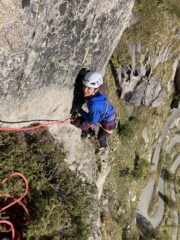 Il ribaltamento su piccole prese di 6c 