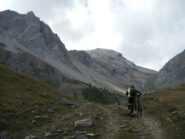 il tratto sostenuto per salire al pianoro del Lac de Partias