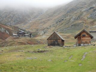 sulla sinistra il Refuge des Drayères