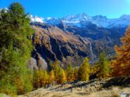 Contrasti autunnali con le Pareti Nord della Becca di Gay e Roccia Viva