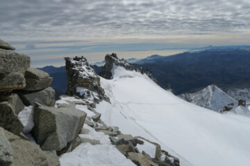 foschie sul Piemonte e nuvolette in alto ma niente freddo
