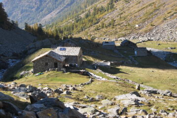 Gli alpeggi di Obrò Loo scendendo
