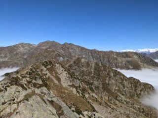 Dal Verzel l'intero sviluppo della cresra che separa la ValSoana dalla Val Savenca