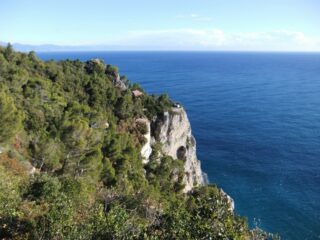 Eremo D'Albertis salendo al semaforo