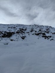 Alla base della parete Nord