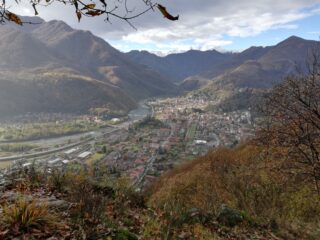 Varallo dal sentiero di discesa