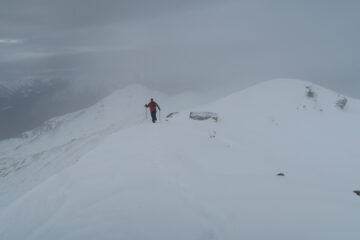 a pochi metri dalla croce della cima