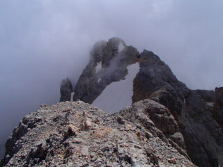 In cima alla Fopa de Matia, guardando la cima della Croda Marcora